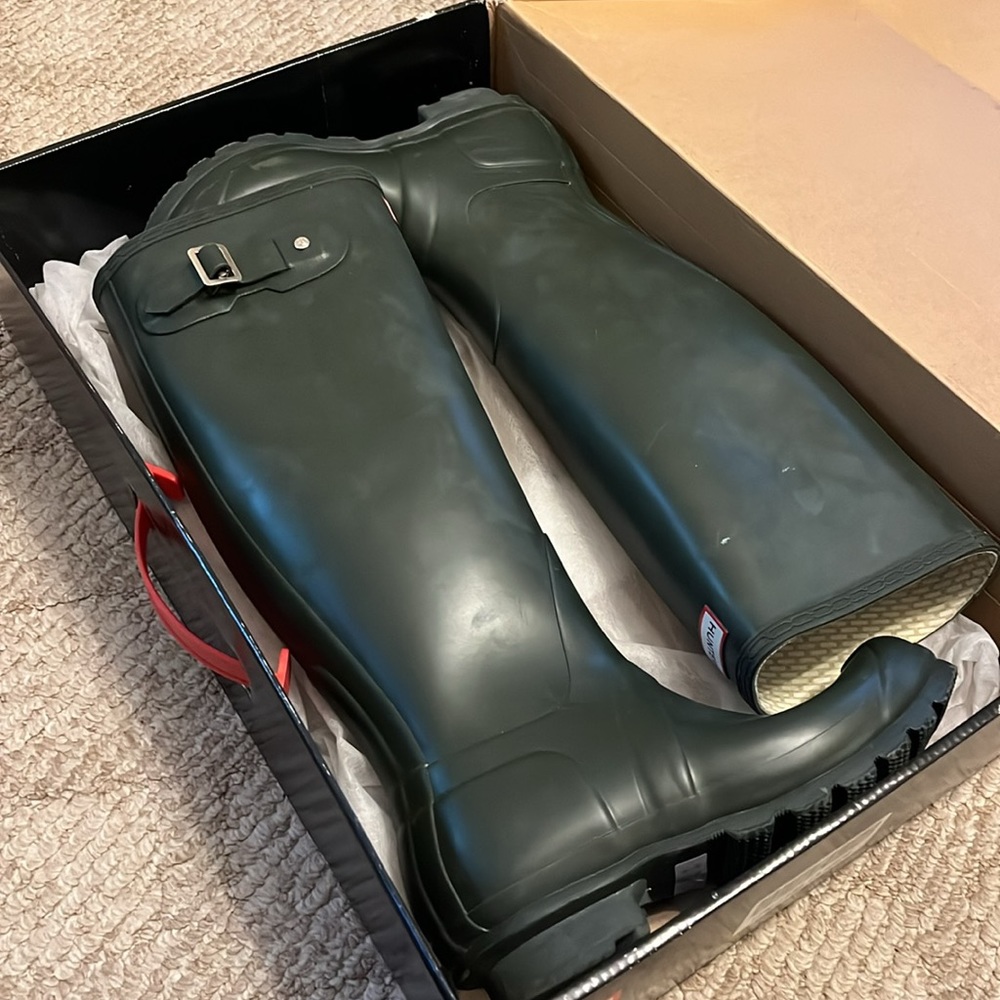 Hunter Boots Original Tall Oliver Green Color Size 8 Female